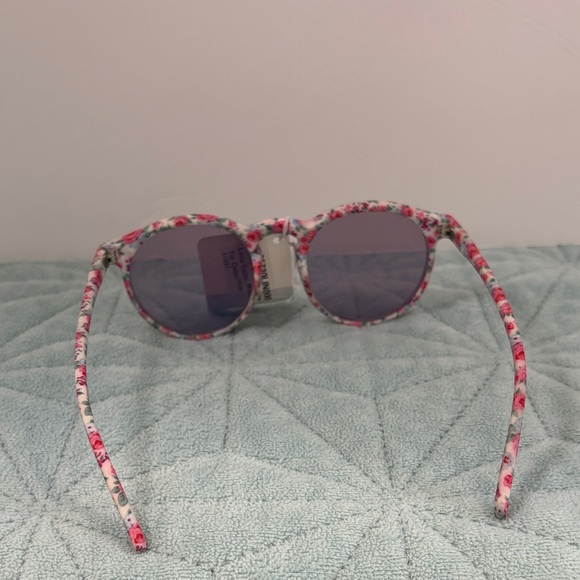 Sunglasses ๐ Floral with Pink Lenses by: FGX International - Picture 6 of 8